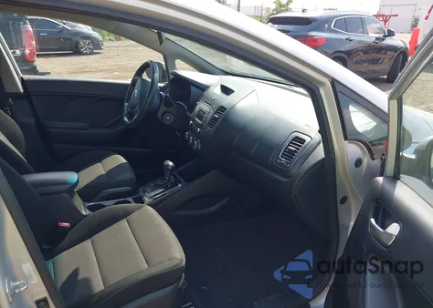 2018 Kia Forte Lx из США, поврежденный, VIN 3KPFK4A73JE188898